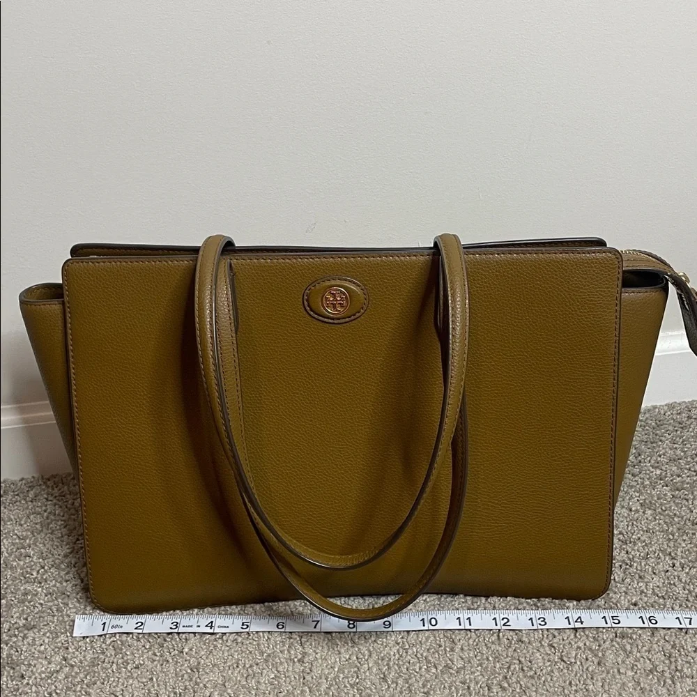 Tory Burch | Brown Robinson Pebbled Leather Tote